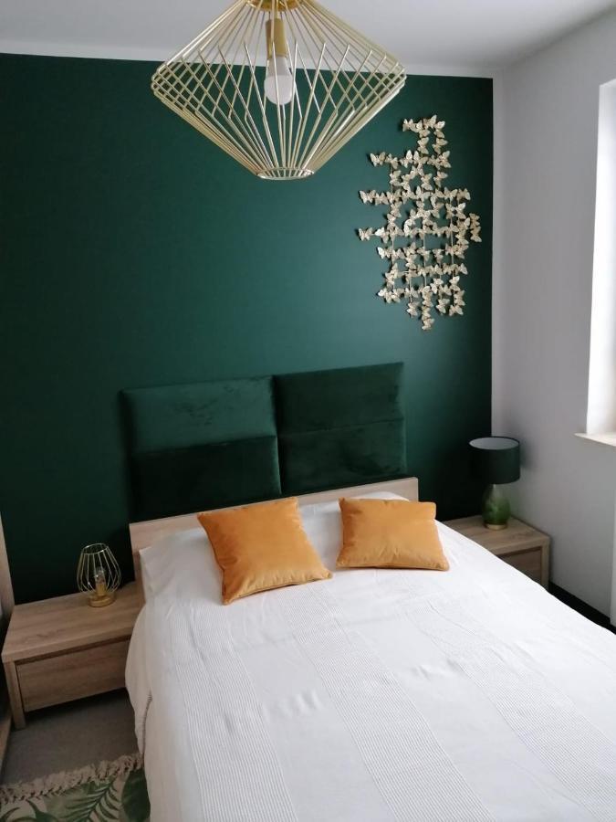 Apartament Kubiks Sady Malbork Exteriör bild